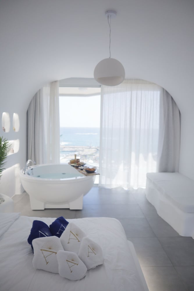 aqualand hotel and resort