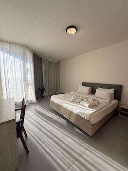 aqualand hotel and resort