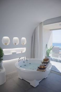 aqualand hotel and resort