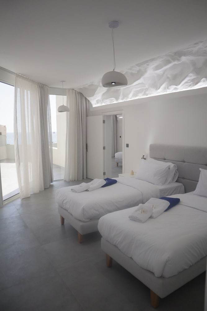 aqualand hotel and resort