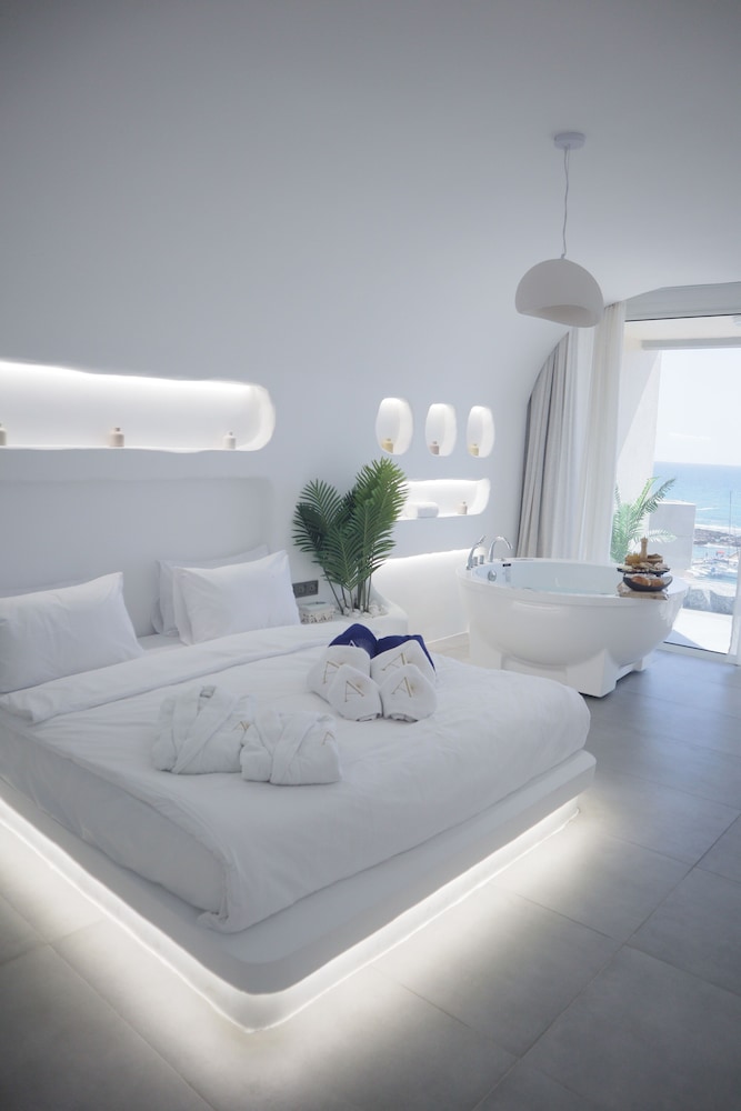 aqualand hotel and resort