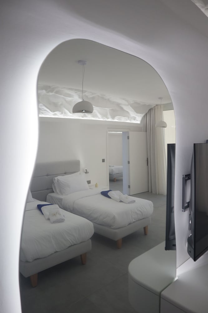 aqualand hotel and resort