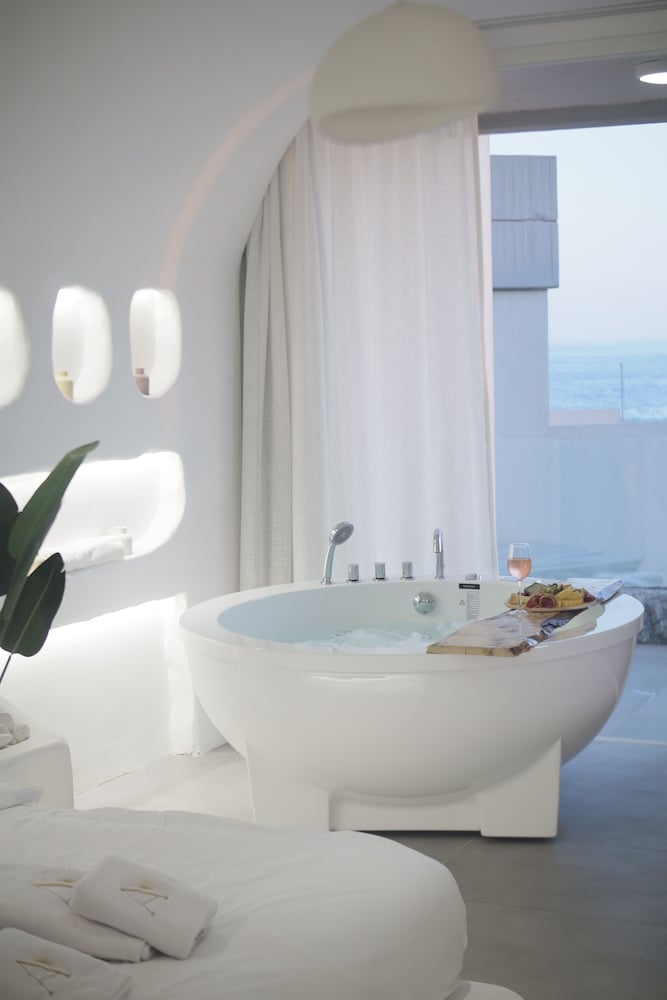 aqualand hotel and resort