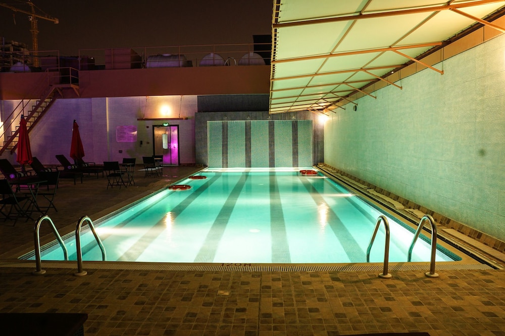 arman hotel juffair mall