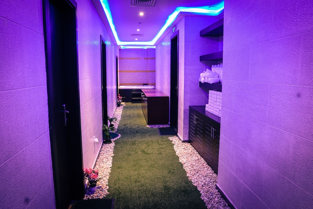 arman hotel juffair mall