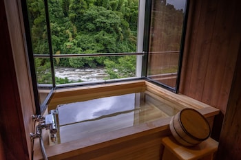 furuyu onsen kakureisen