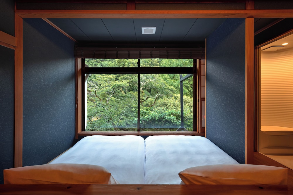 furuyu onsen kakureisen