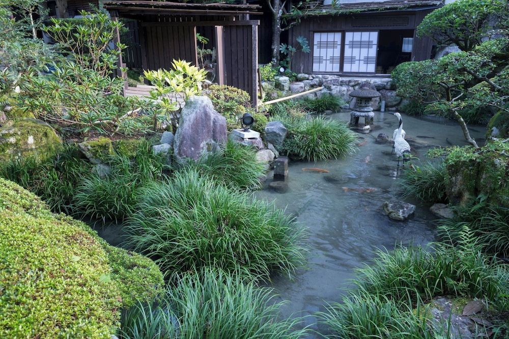 furuyu onsen kakureisen