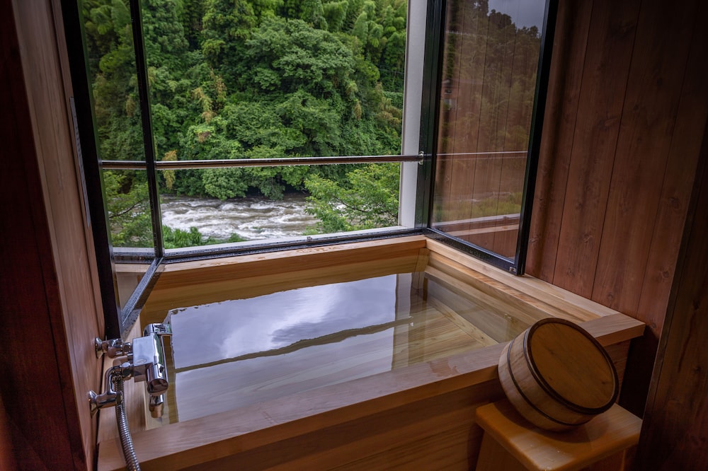 furuyu onsen kakureisen