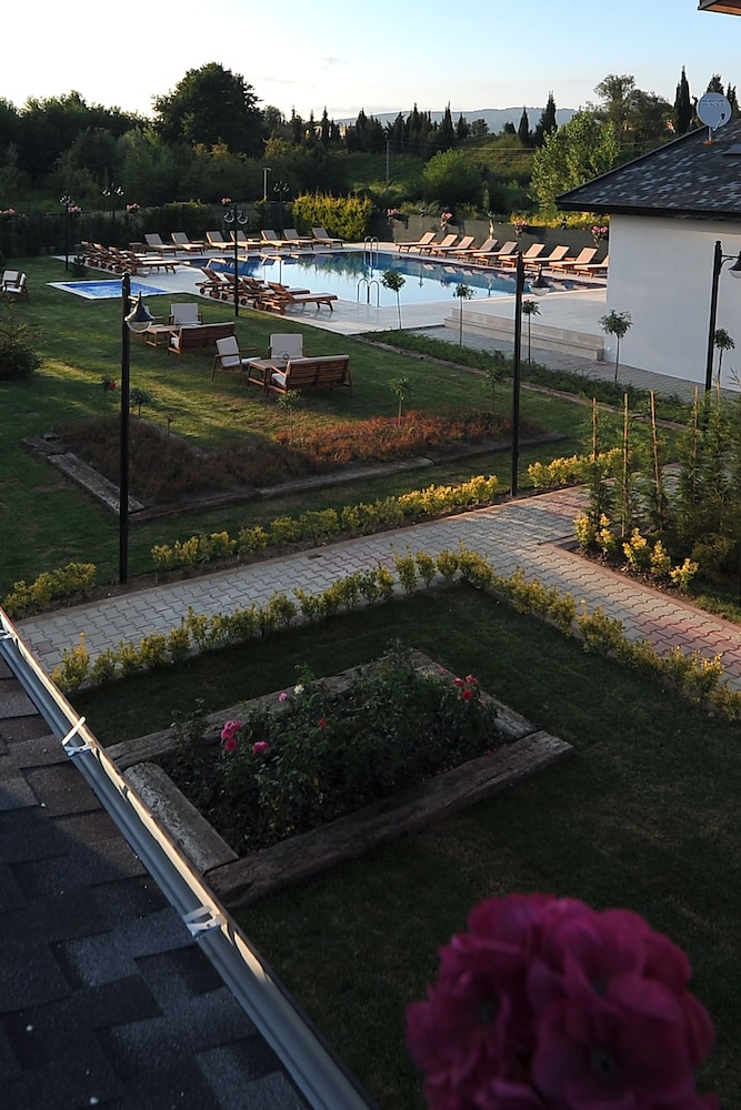 sapanca cayir cimen otel