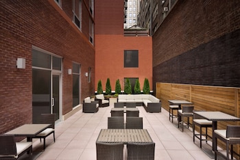 hilton garden inn new york times square south