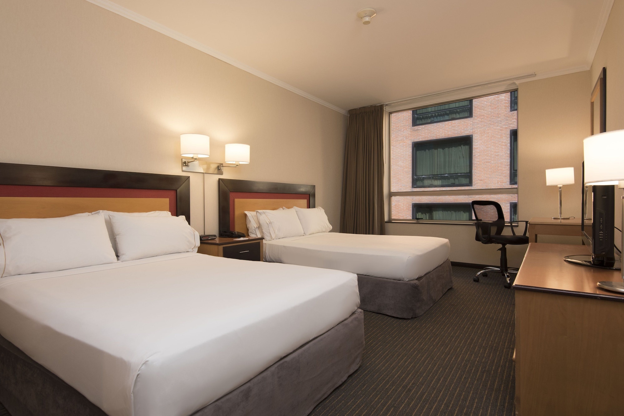 holiday inn express puerto madero by ihg
