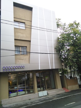 hotel christina plus