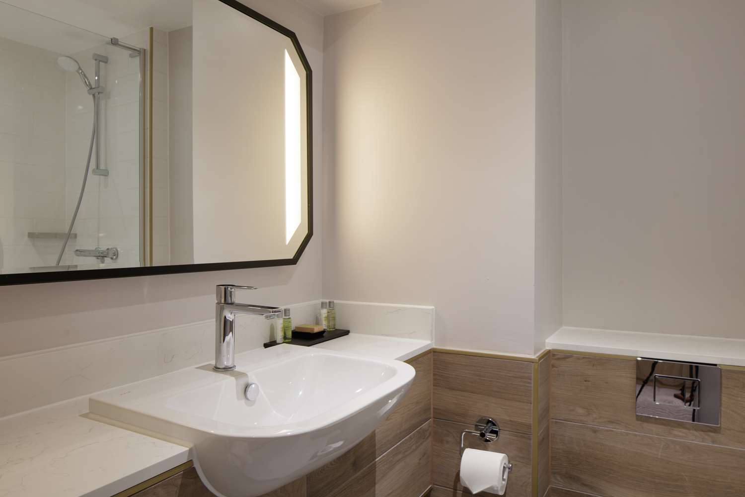 hilton cobham
