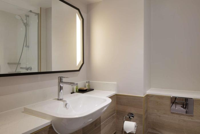 hilton cobham