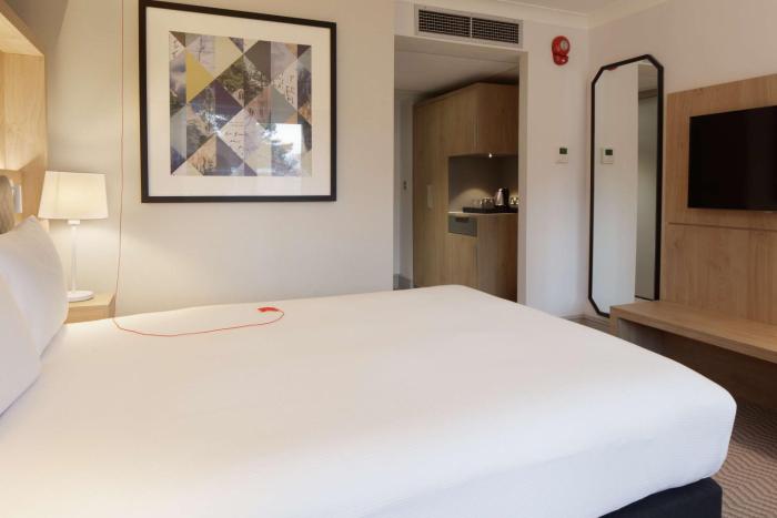 hilton cobham