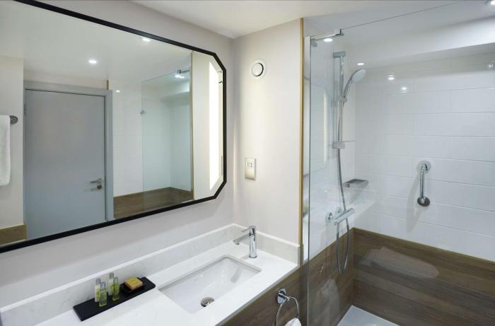 hilton cobham