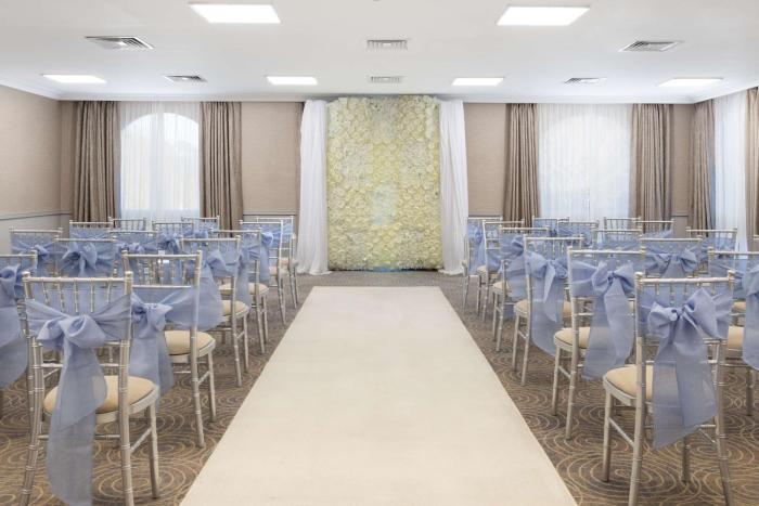 hilton cobham