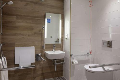 hilton cobham