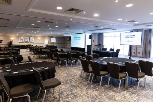 hilton cobham