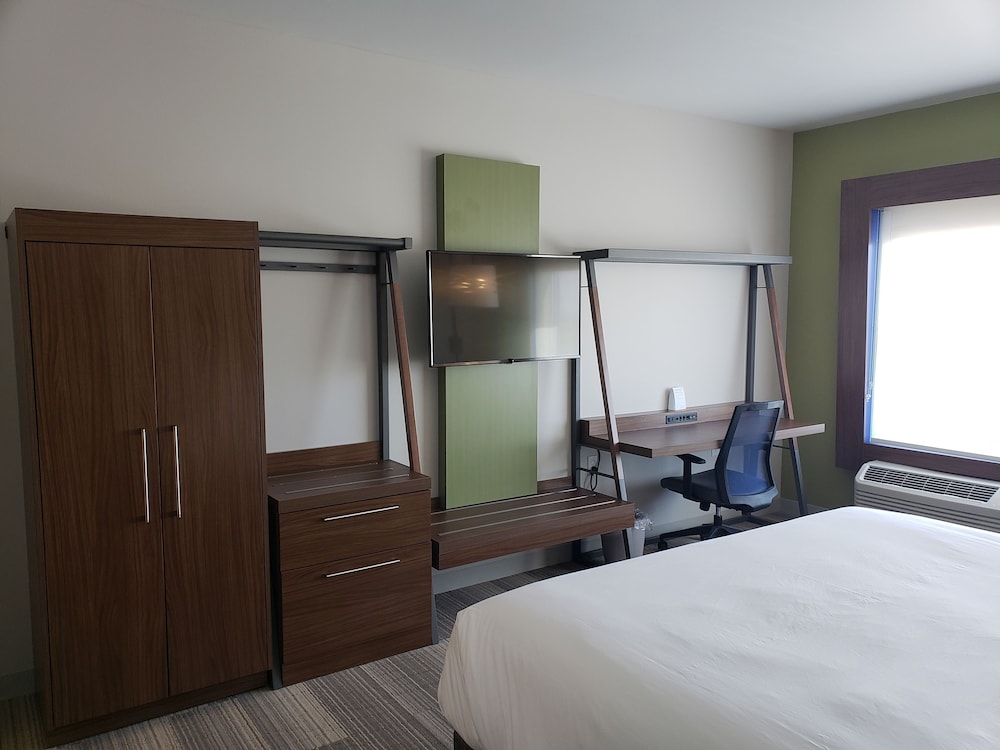 holiday inn express and suites brigham city north utah