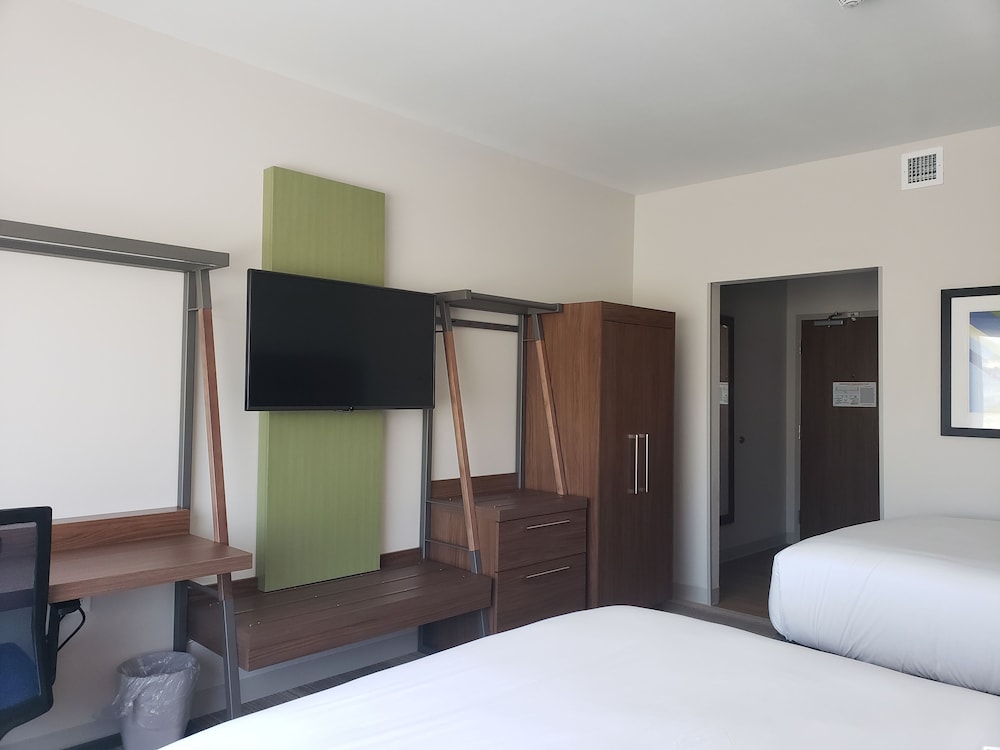 holiday inn express and suites brigham city north utah
