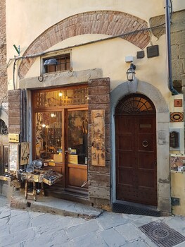 La Corte Del Re Suite Arezzo,Florence>>Arezzo,3 star