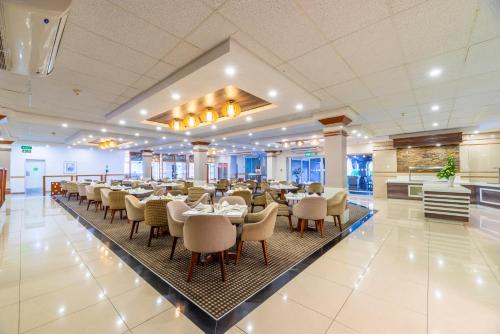holiday inn bulawayo by ihg