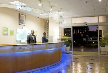Holiday Inn Bulawayo By Ihg,Queens Sports Club>>Bulawayo,4 star