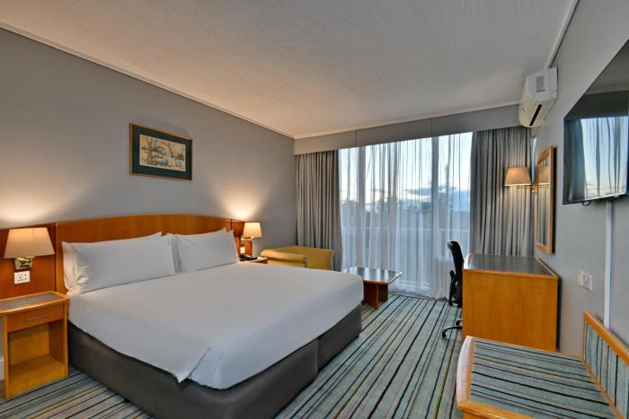 holiday inn bulawayo by ihg