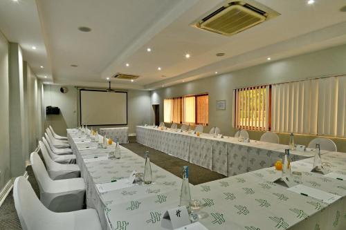 holiday inn bulawayo by ihg