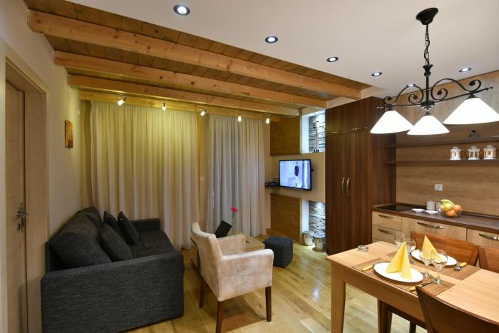 villa natural wood