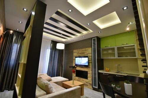 villa natural wood