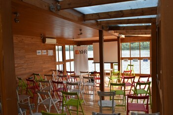 arkabarka floating hostel and apartments