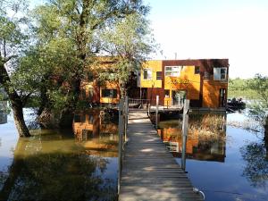 Arkabarka Floating Hostel And Apartments,Central Serbia>>Belgrade,2 star