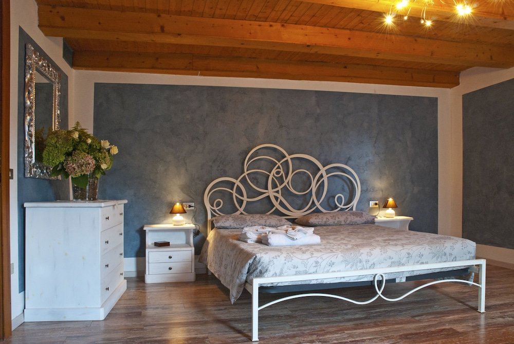 Roncola B&B L'antica Corte,Barzano>>Almenno San Salvatore,1 star