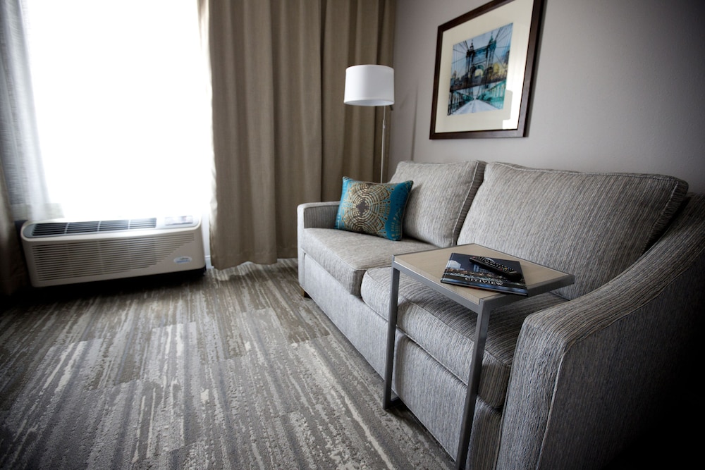 hampton inn blue ash cincinnati
