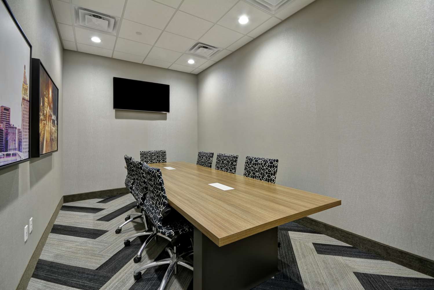 hampton inn blue ash cincinnati