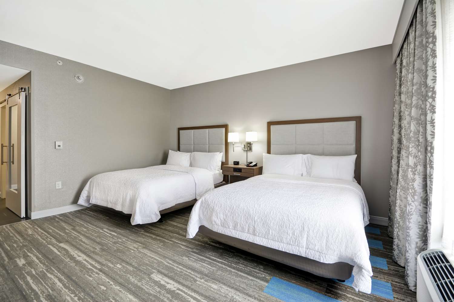 hampton inn blue ash cincinnati