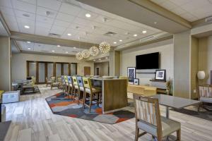 hampton inn blue ash cincinnati
