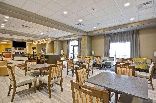 hampton inn blue ash cincinnati