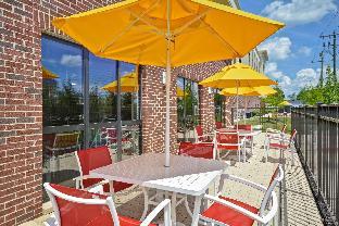 hampton inn blue ash cincinnati