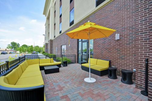 hampton inn blue ash cincinnati