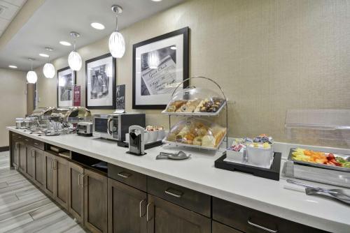 hampton inn blue ash cincinnati