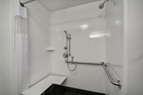 hampton inn blue ash cincinnati