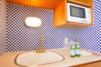 resort hotel moanacoast