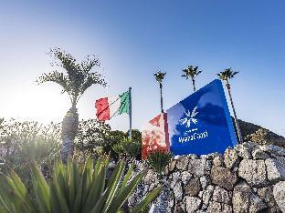 resort hotel moanacoast