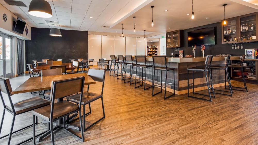 best western plus peppertree nampa civic center inn