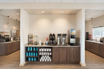 best western plus peppertree nampa civic center inn