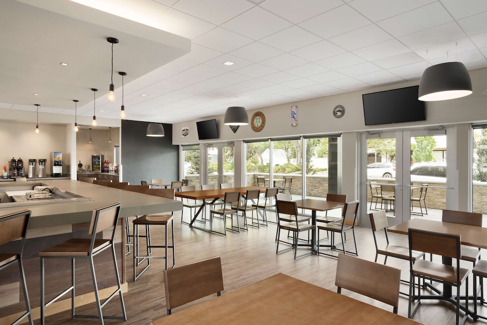 best western plus peppertree nampa civic center inn
